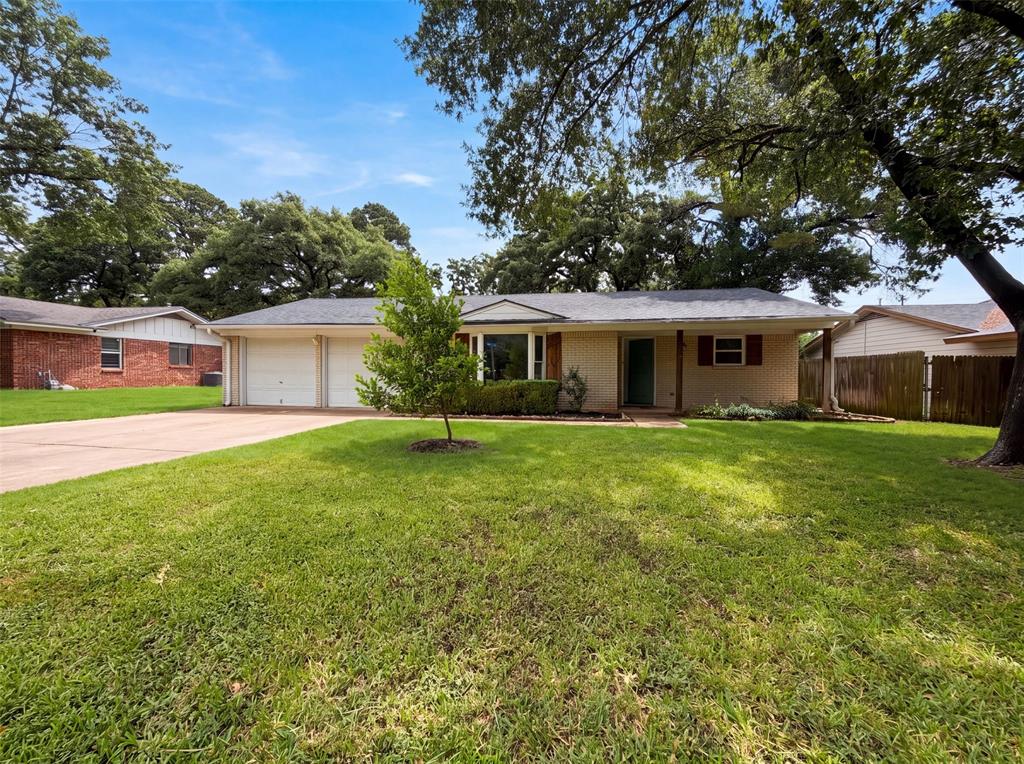 1805 Brookview Drive — photo