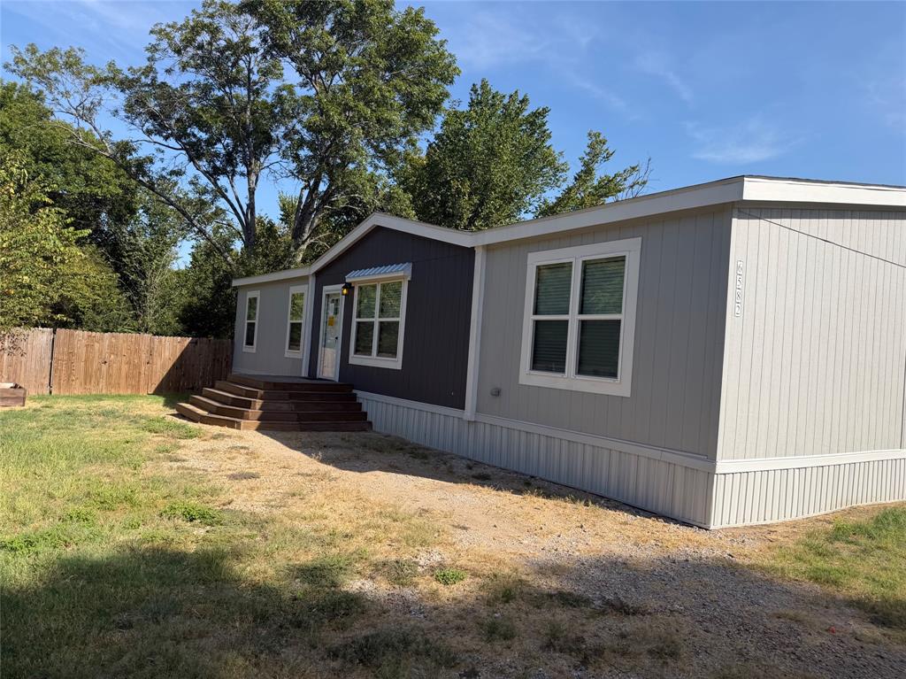 6582 FM 1390 — photo