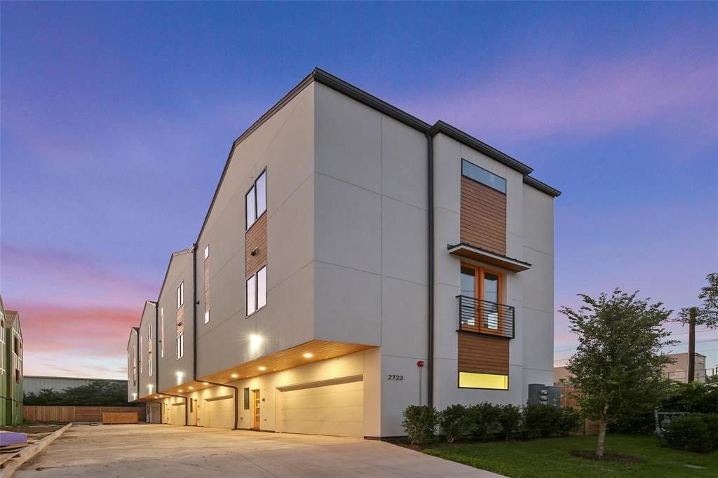2723 Kimsey Drive 104 — photo