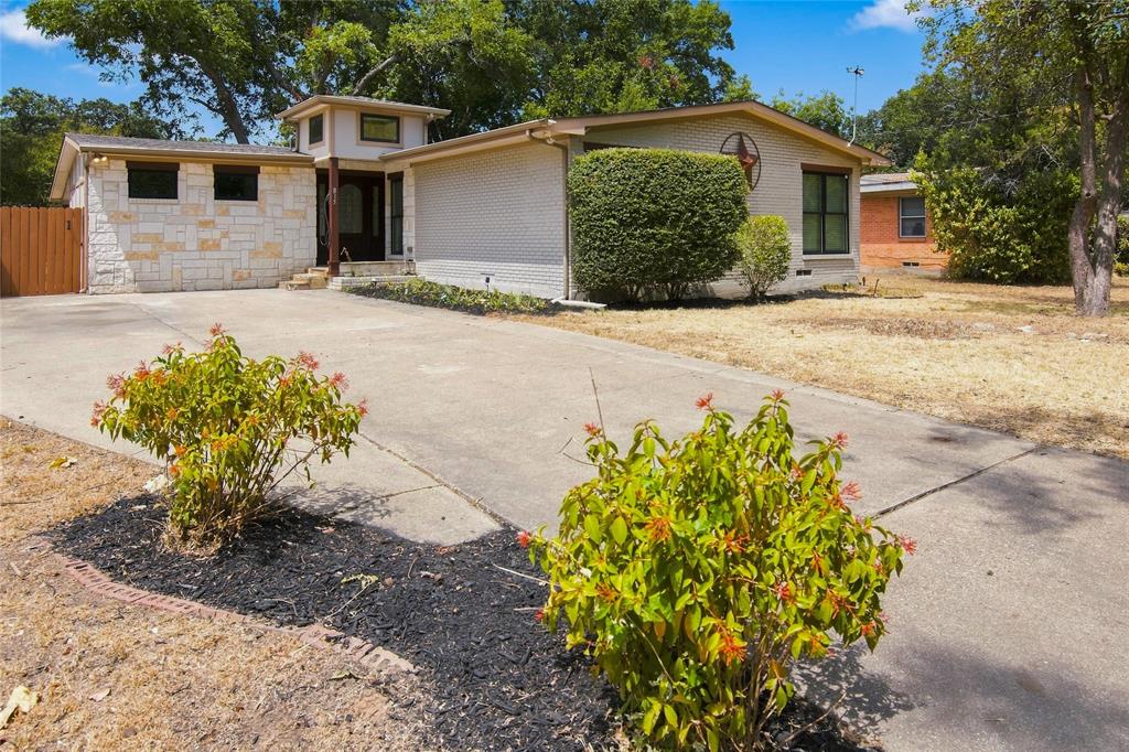 815 National Drive — photo