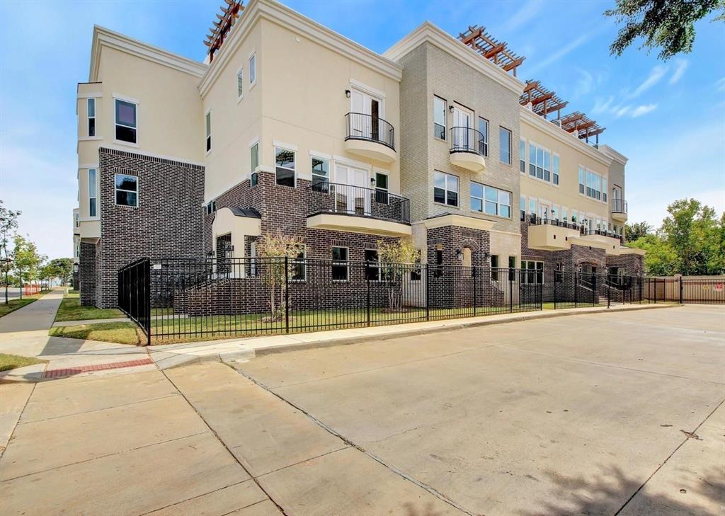 1209 Beaconsfield Lane 502 — photo