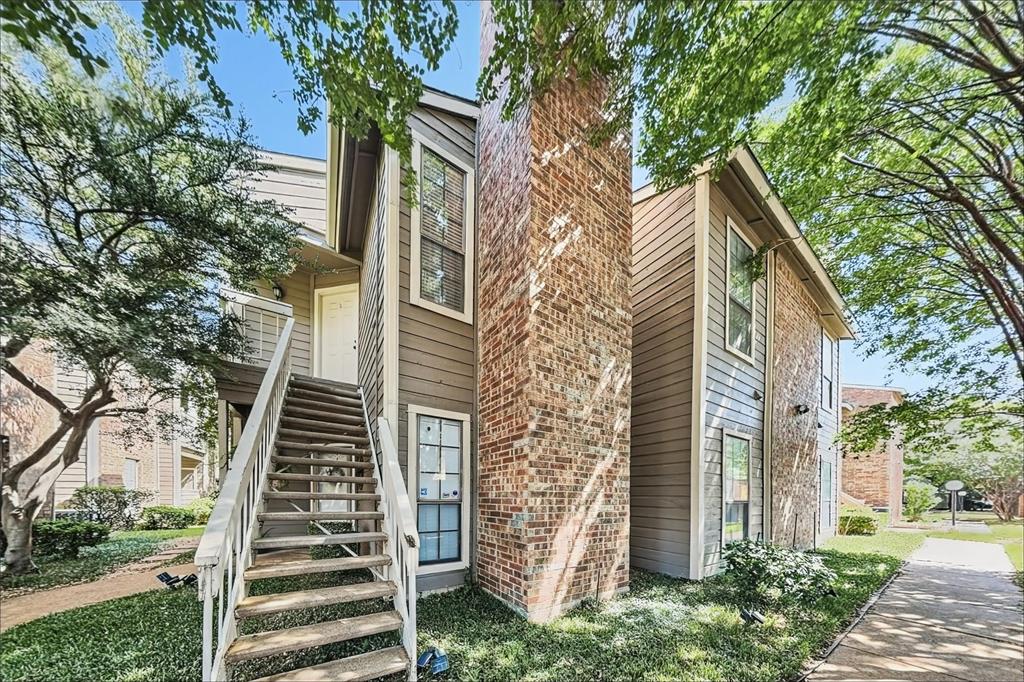 1108 Quail Valley Lane 221 — photo