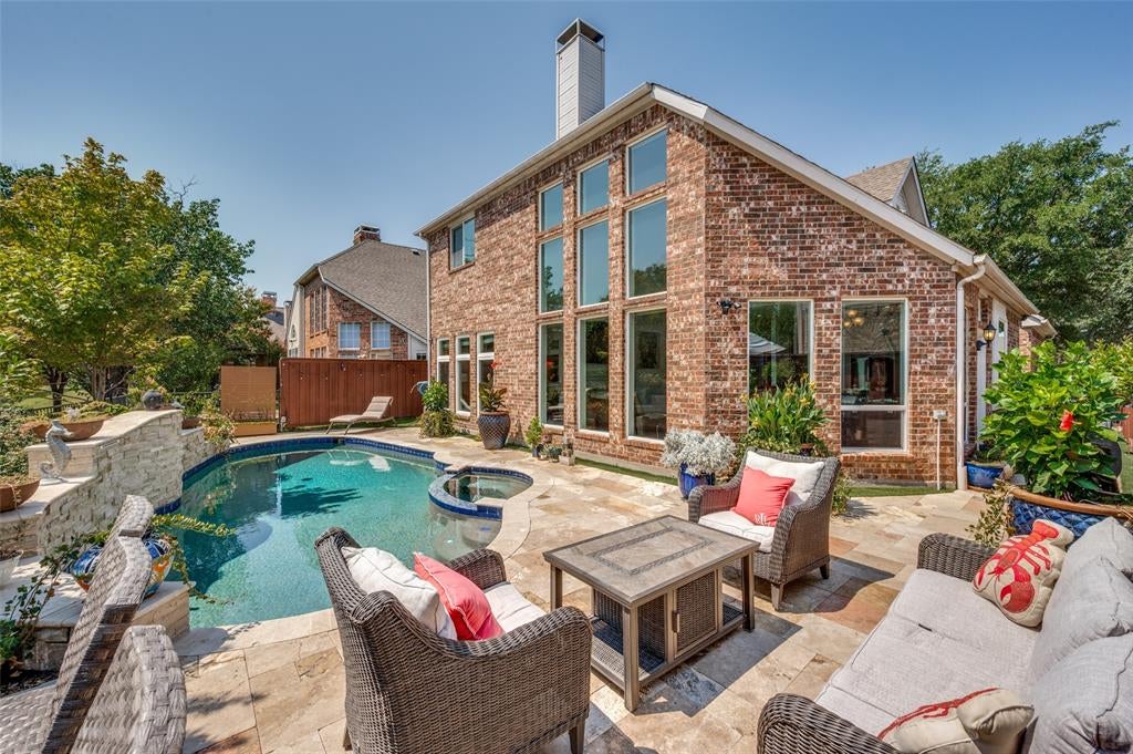 8524 Wellington Point Drive — photo