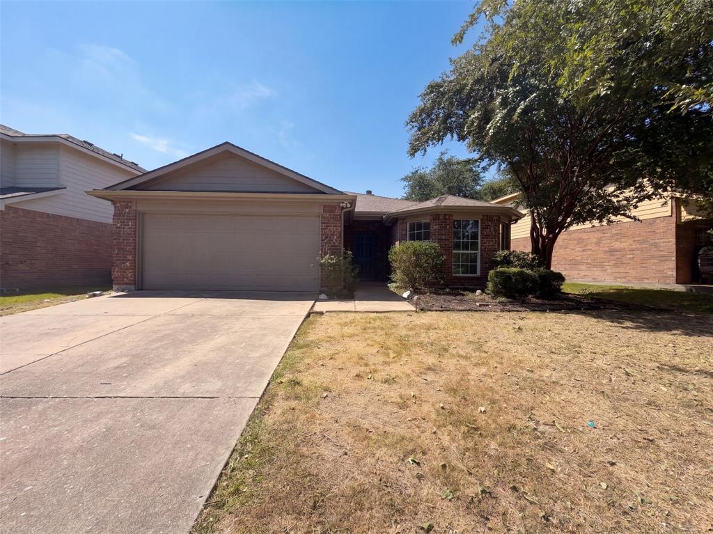 905 Acacia Drive — photo