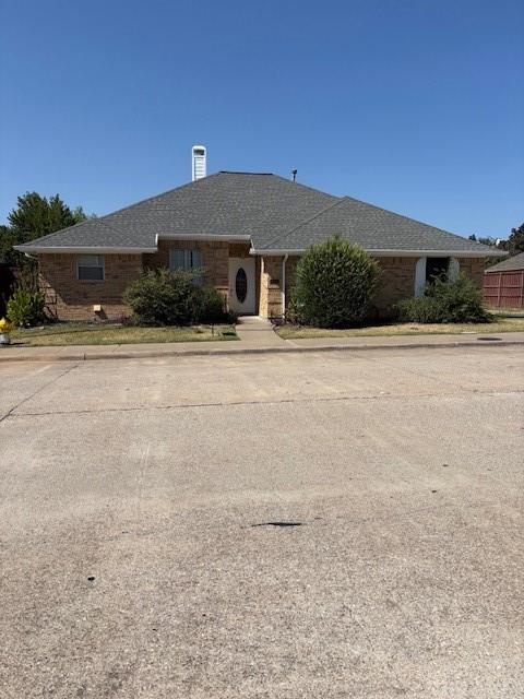 6051 Mapleshade Lane — photo