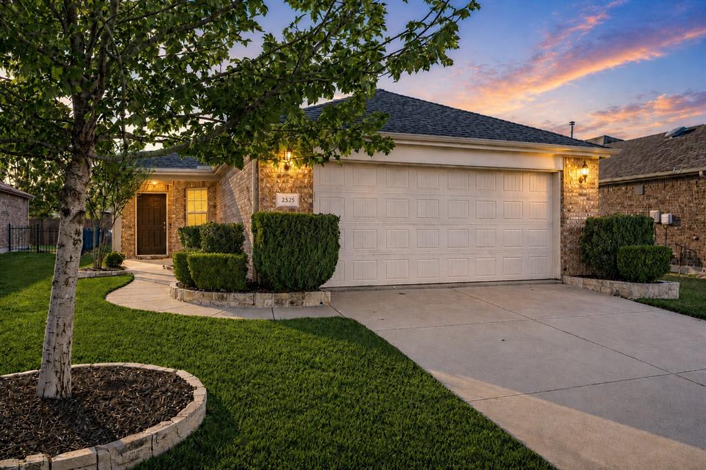 2325 Beachfront Drive — photo