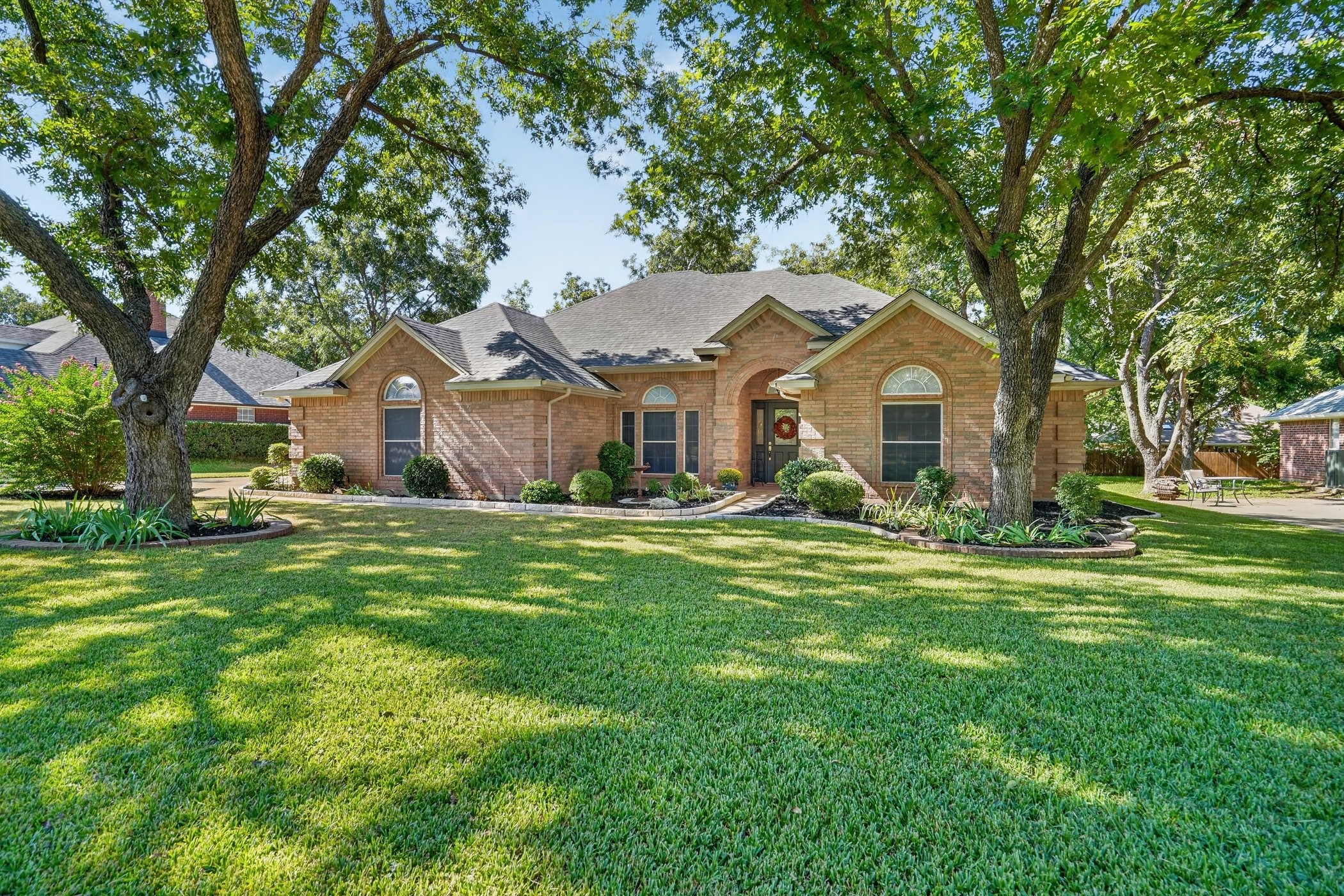 9216 Hanging Moss Drive — photo