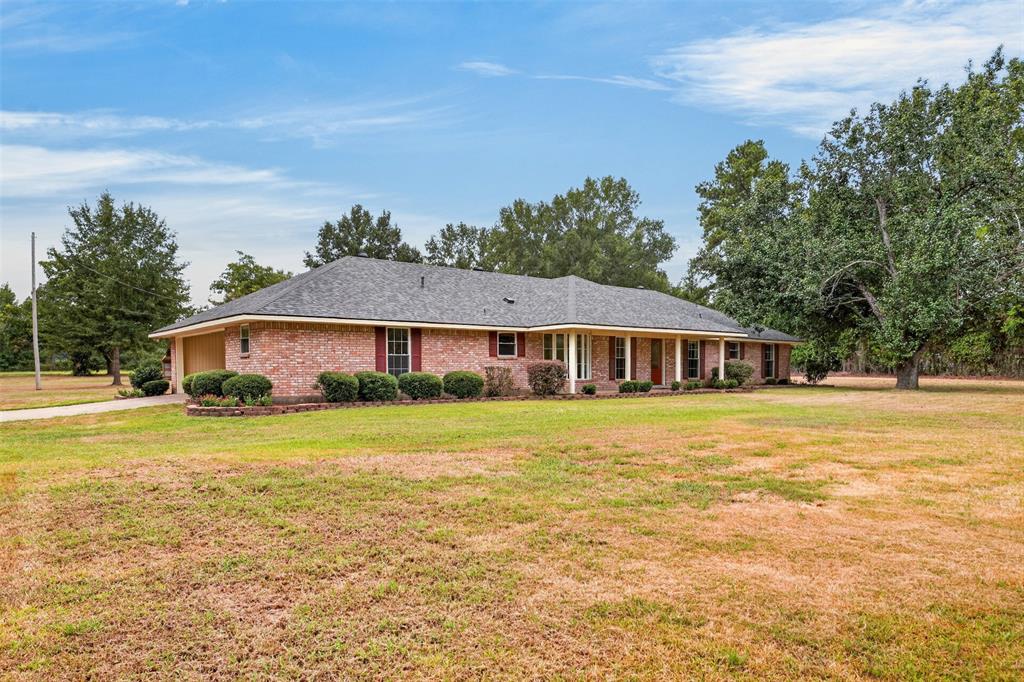 10610 Twin Oaks Road — photo