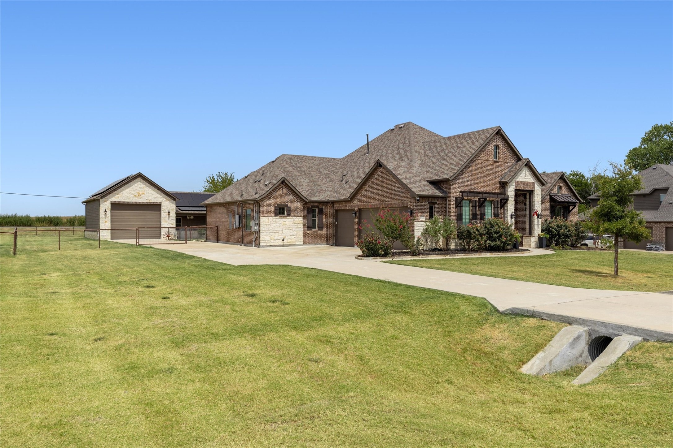 157 Daniel Drive, Van Alstyne, TX 75495 — photo 3