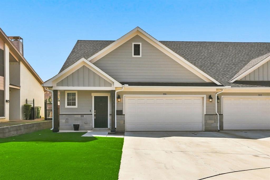 216 Wayside Court — photo