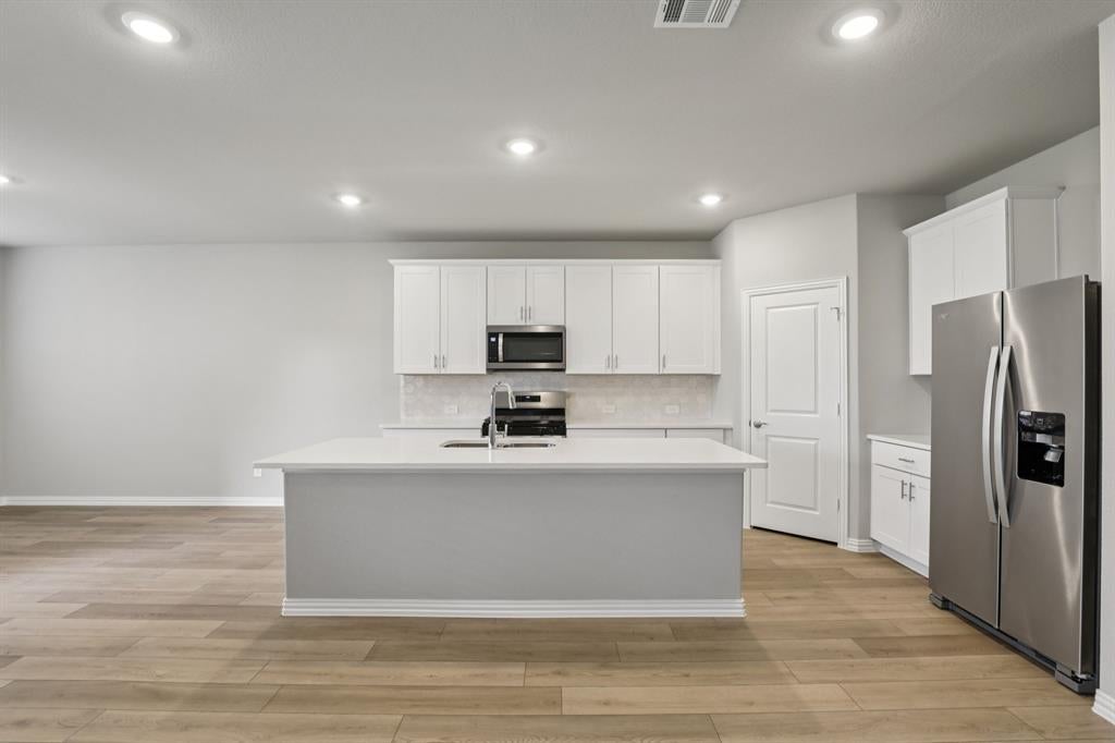 1605 Yosemite Drive — photo