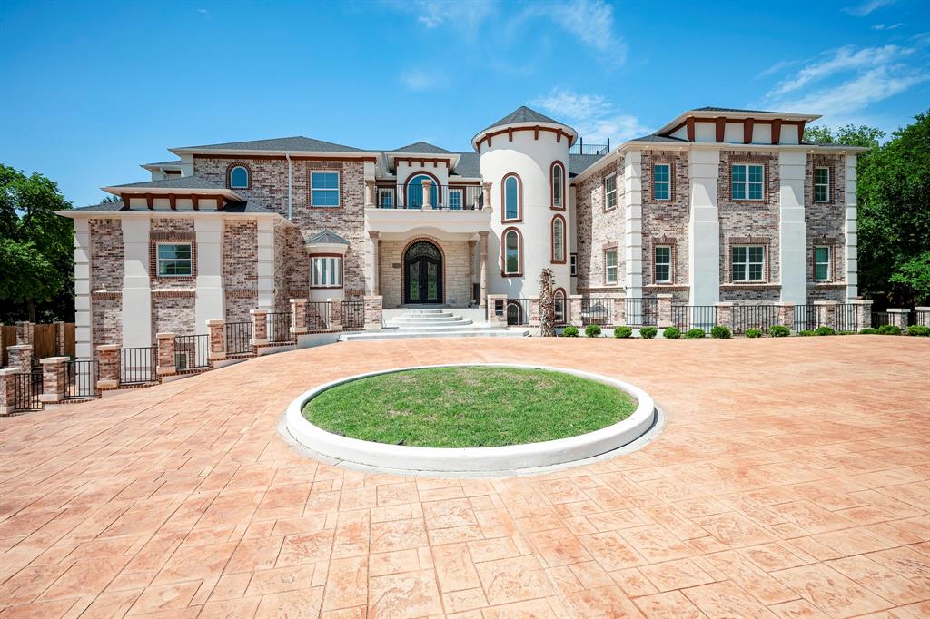 2415 Amberleaf Court — photo