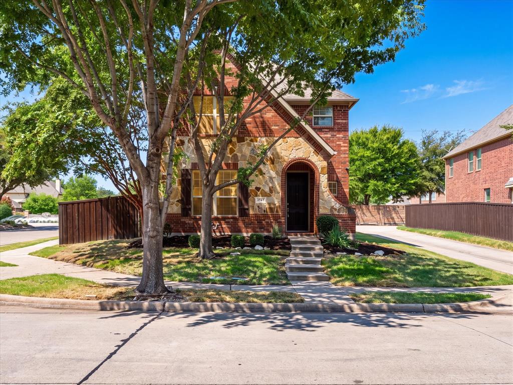 1707 Estacado Drive — photo