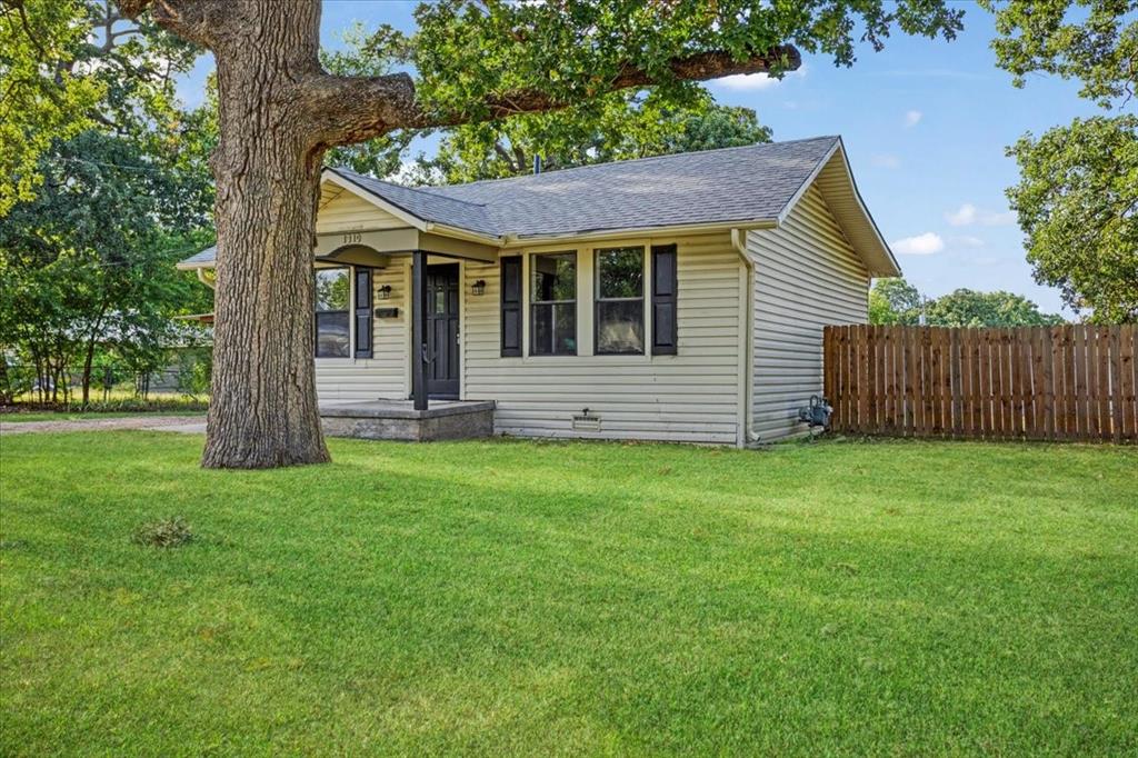1310 W Laurel Street — photo