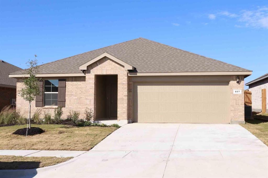 807 Wolf Creek Drive — photo