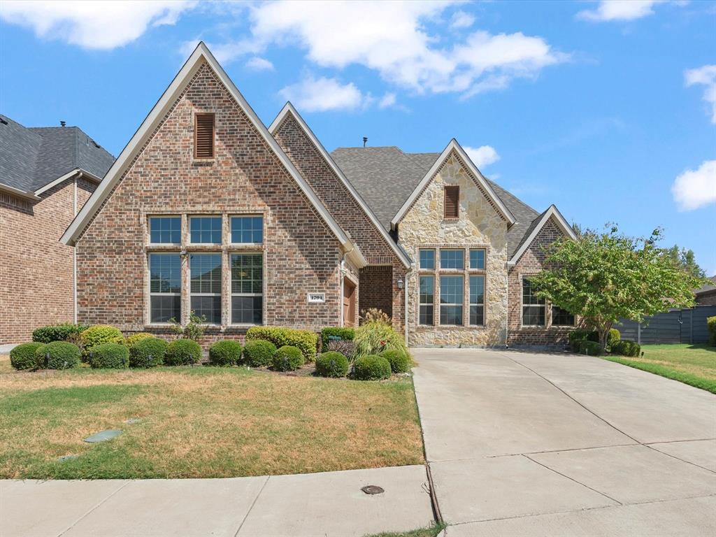 4704 Bonfire Way — photo