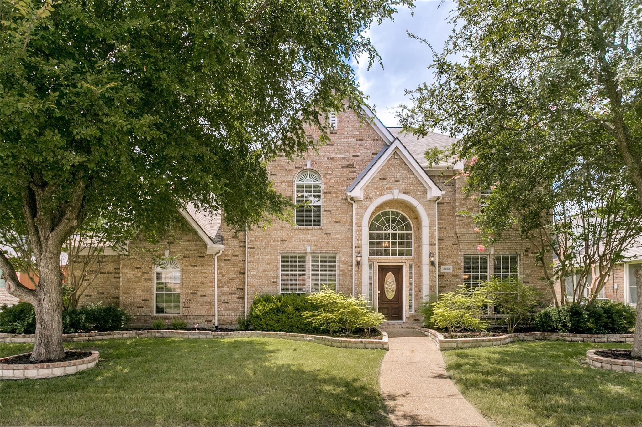 2208 Scenic Drive — photo