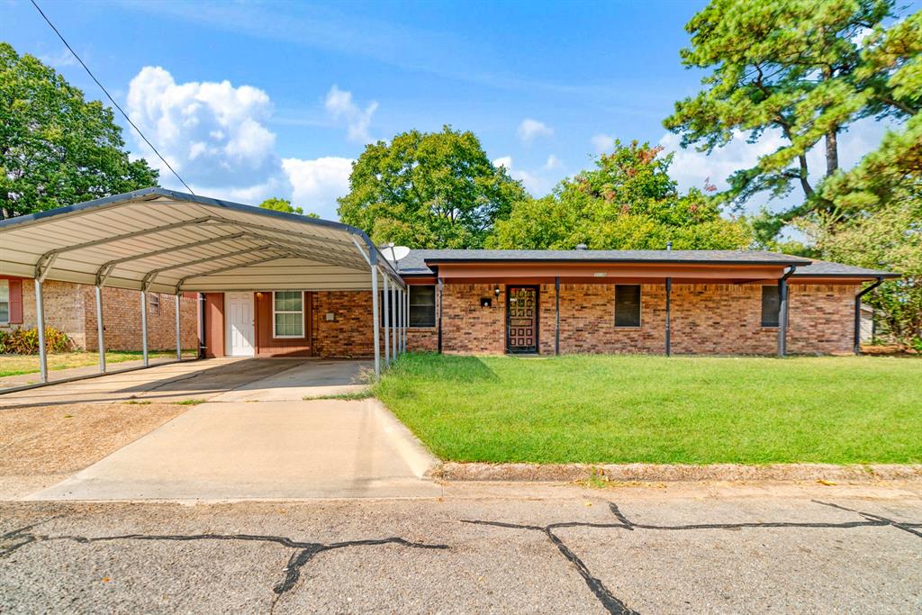 2820 W Kaufman Street — photo