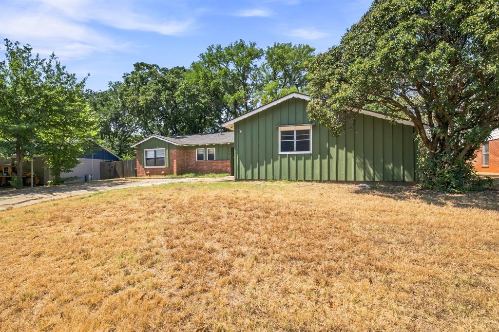 810 Arthur Drive — photo