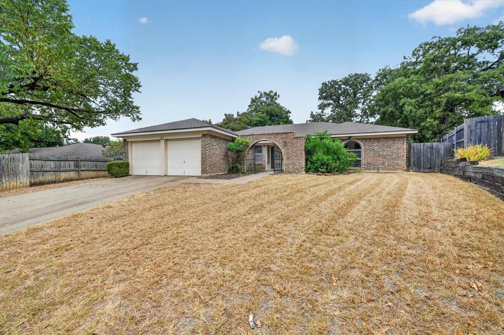 1617 Bent Oak Drive — photo