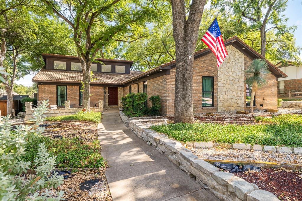 1100 Wayland Drive — photo