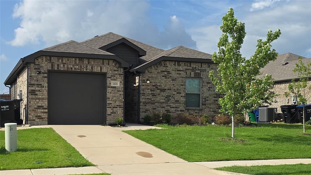 1416 Waverley Drive — photo