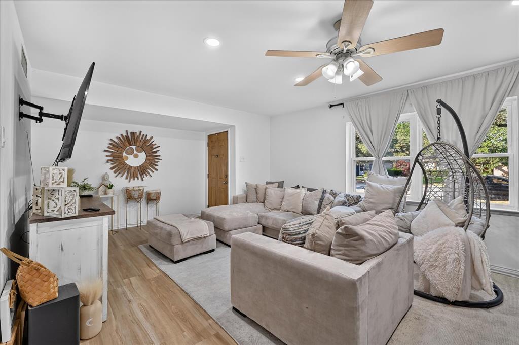 3125 Rainbow Drive — photo