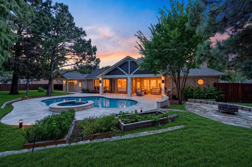 4901 Forest Hill Drive — photo