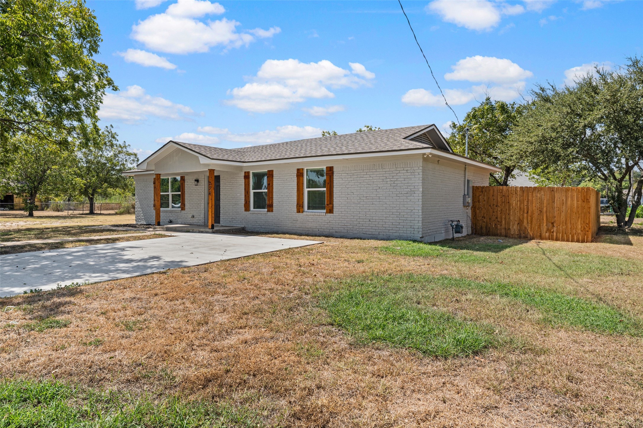 234 Ave E, Lacy Lakeview, TX 76705 — photo 2