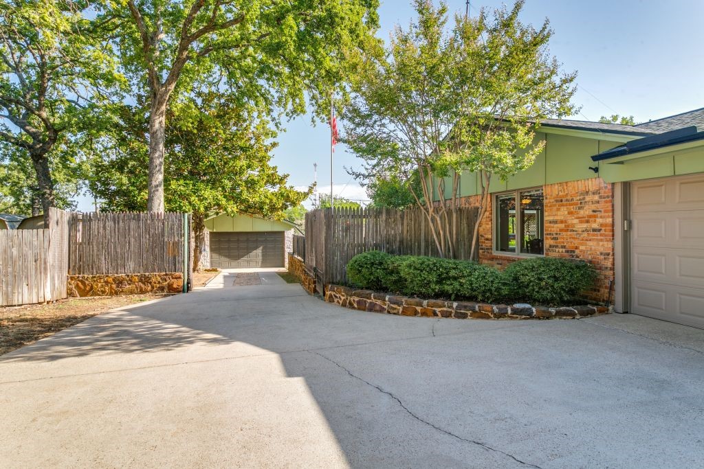 409 Brian Drive, Keller, TX 76248 — photo 3