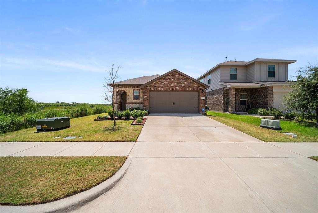 1501 Dilley Lane — photo