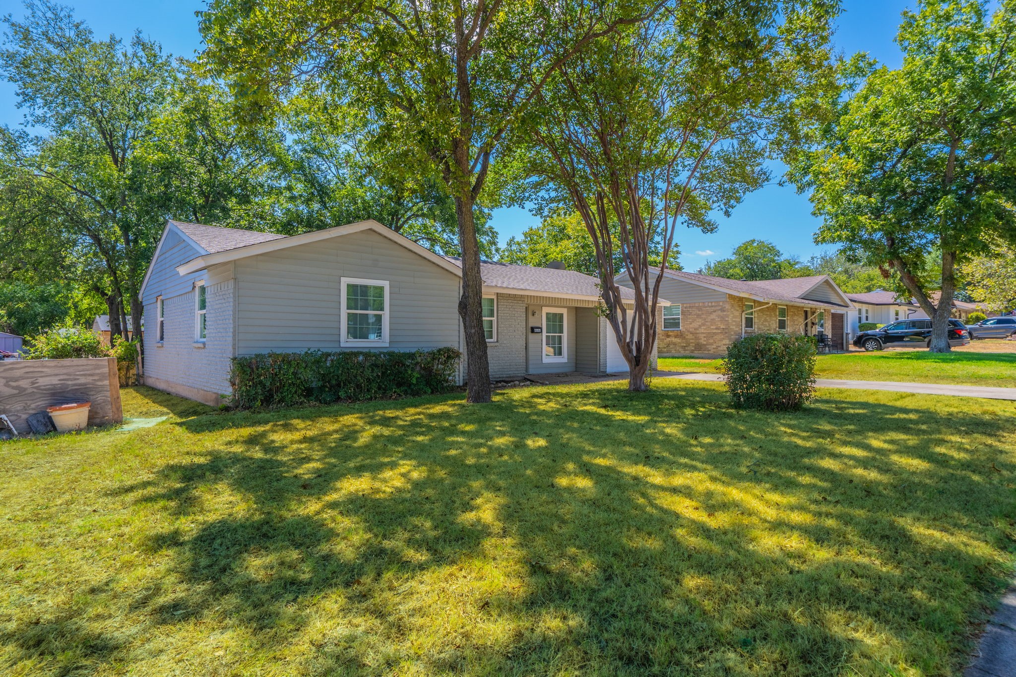 4646 Ridgepoint Drive, Dallas, TX 75211 — photo 2