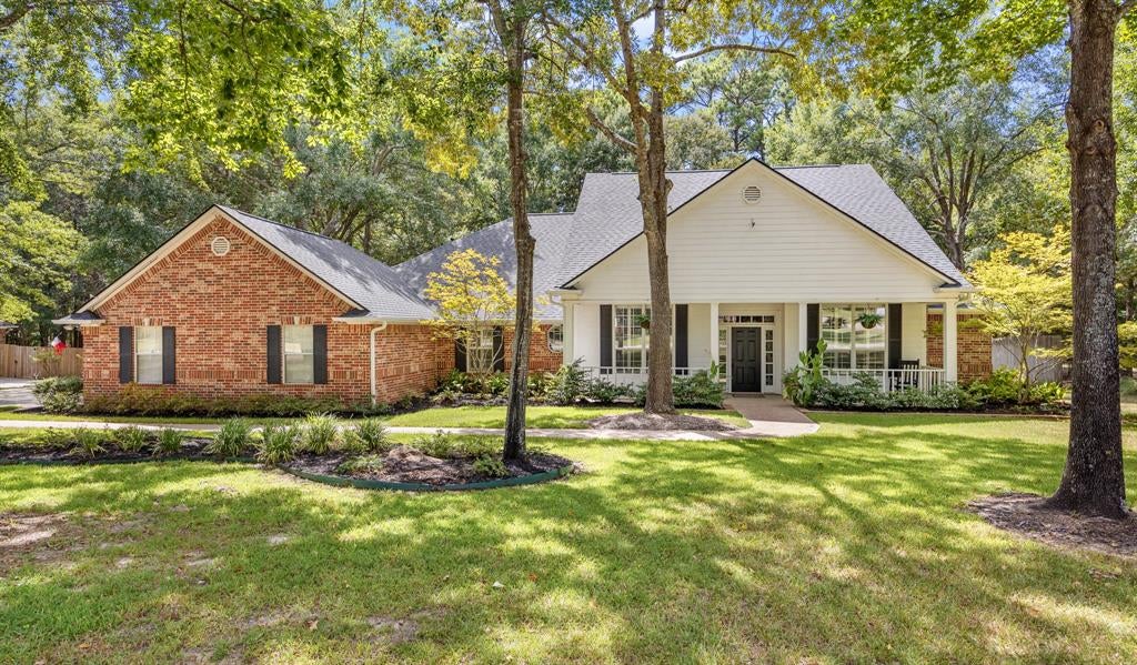 17820 Oak Forest Drive — photo