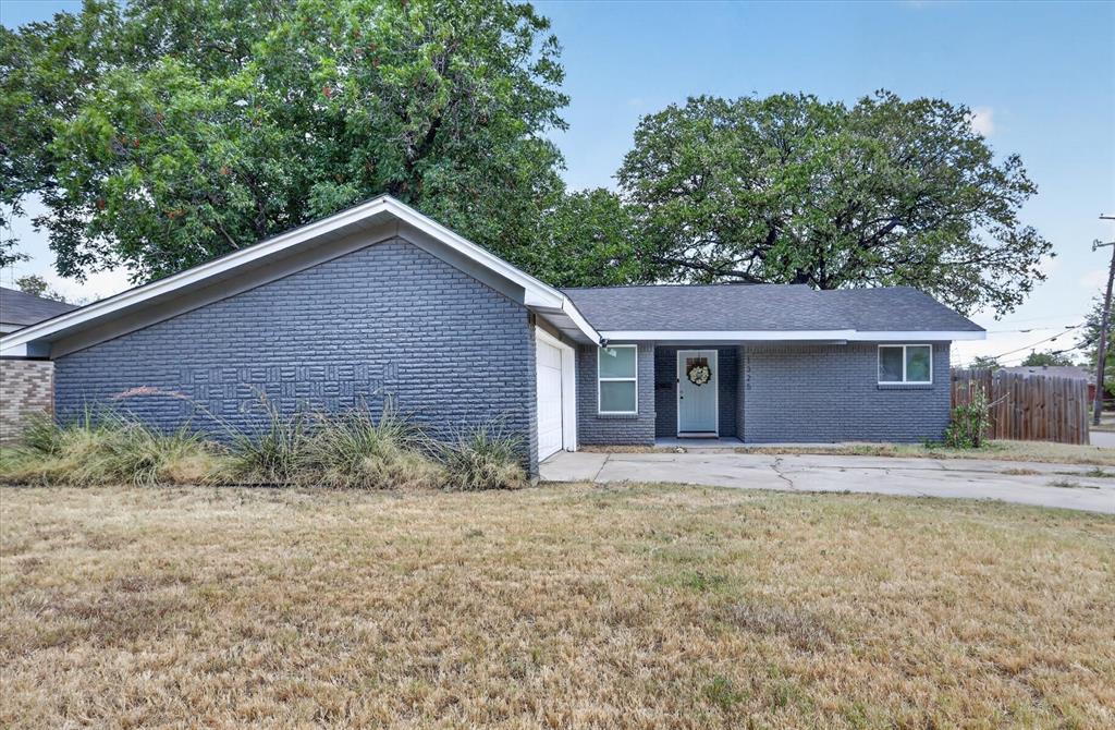 1325 Cloverdale Drive — photo