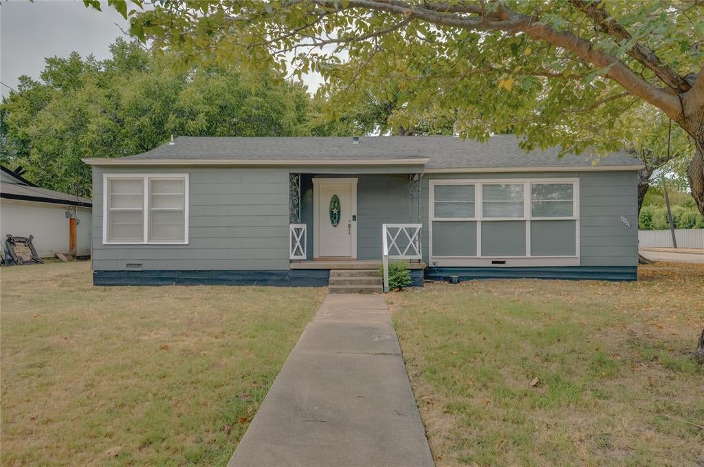 1100 Wade Hampton Street — photo