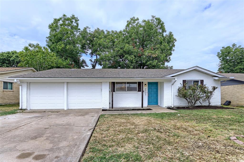 2903 E Mitchell Street — photo