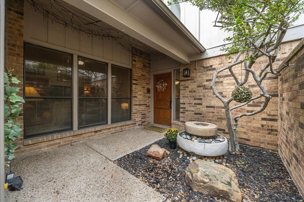 12277 Montego Plaza — photo