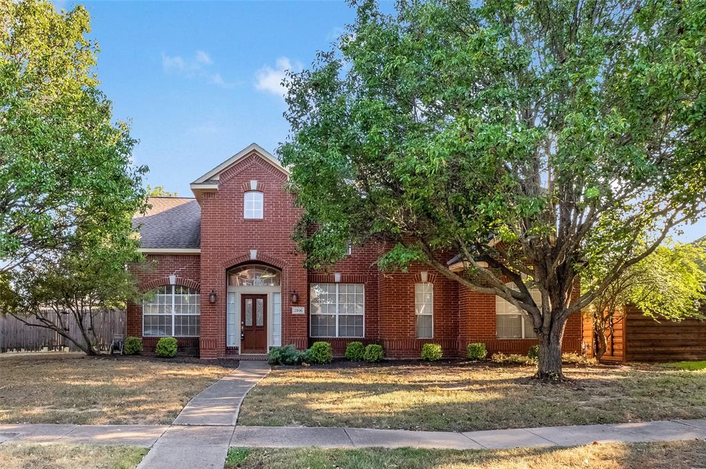 2106 Hillside Drive — photo