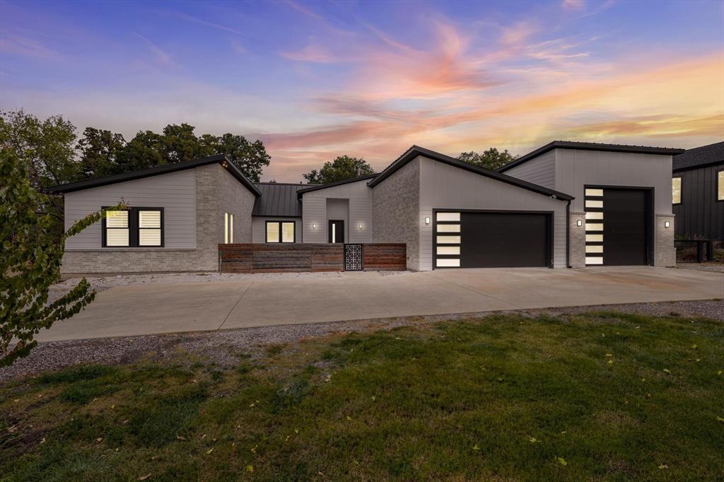 211 Shahan Drive — photo