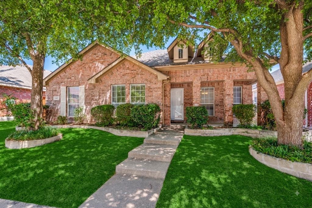 1615 Bur Oak Drive — photo