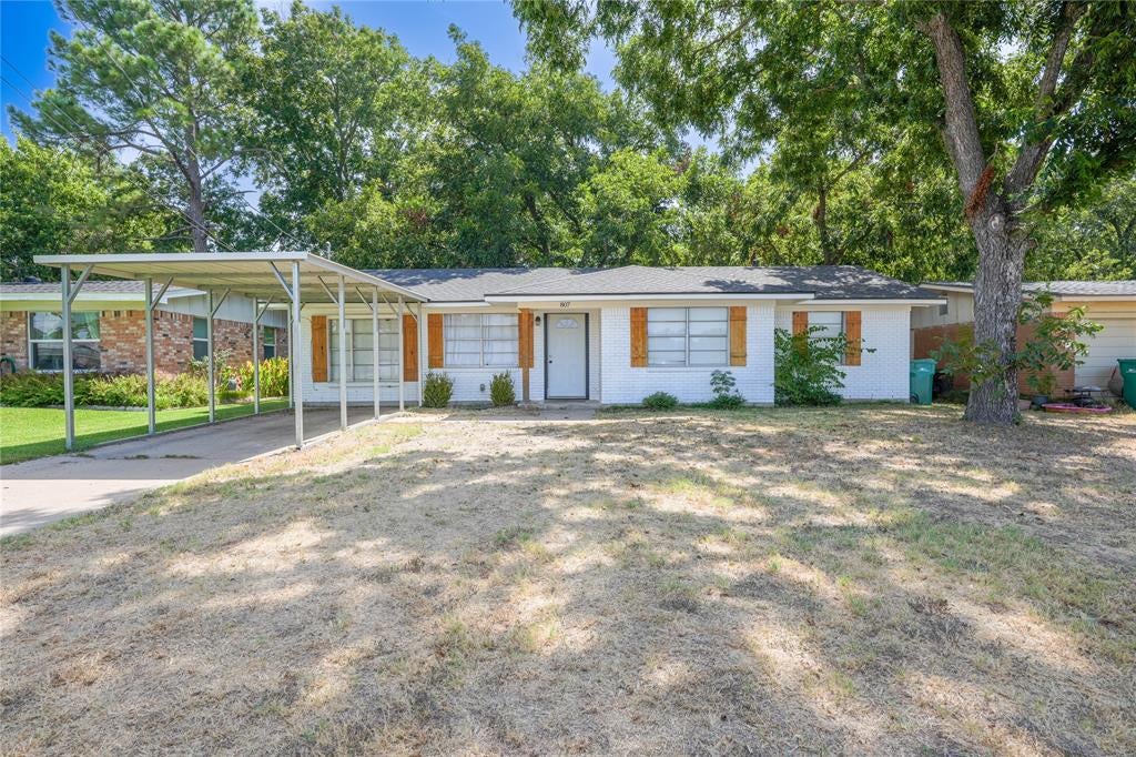 807 N Lacy Drive — photo
