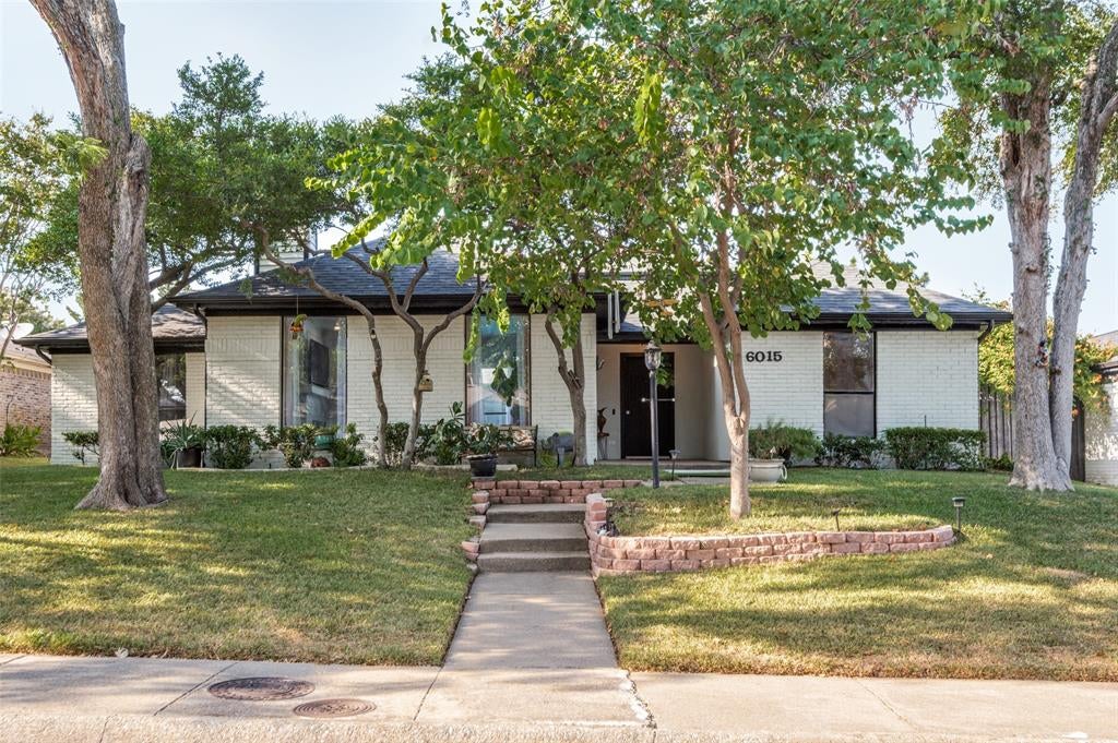 6015 Blue Bay Drive — photo