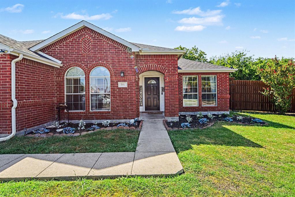 501 Wolf Drive — photo