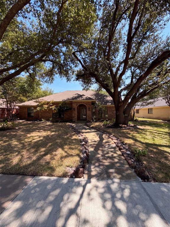 3924 Mesa Drive — photo