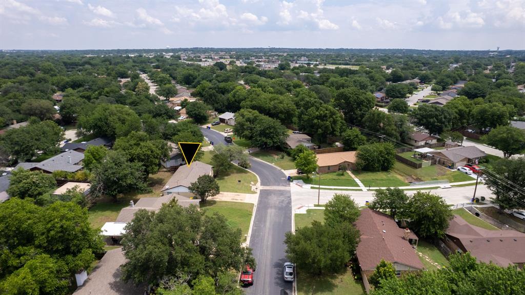 6441 Carousel Drive — photo