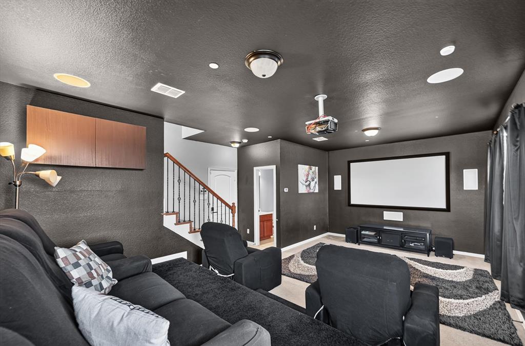 7863 Liverpool Lane — photo
