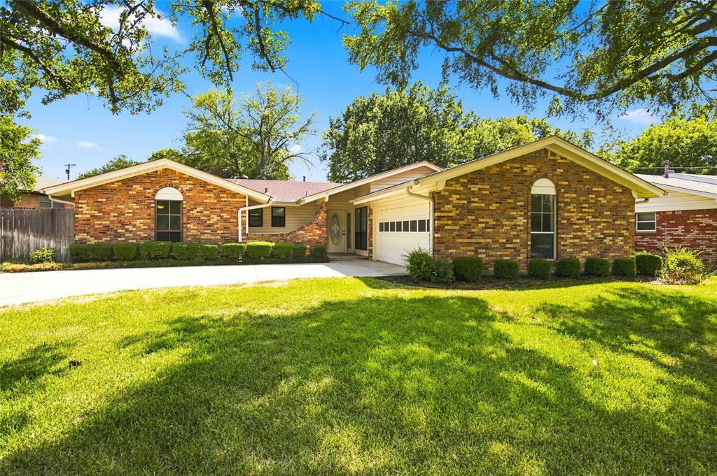 820 E Windsor Drive — photo