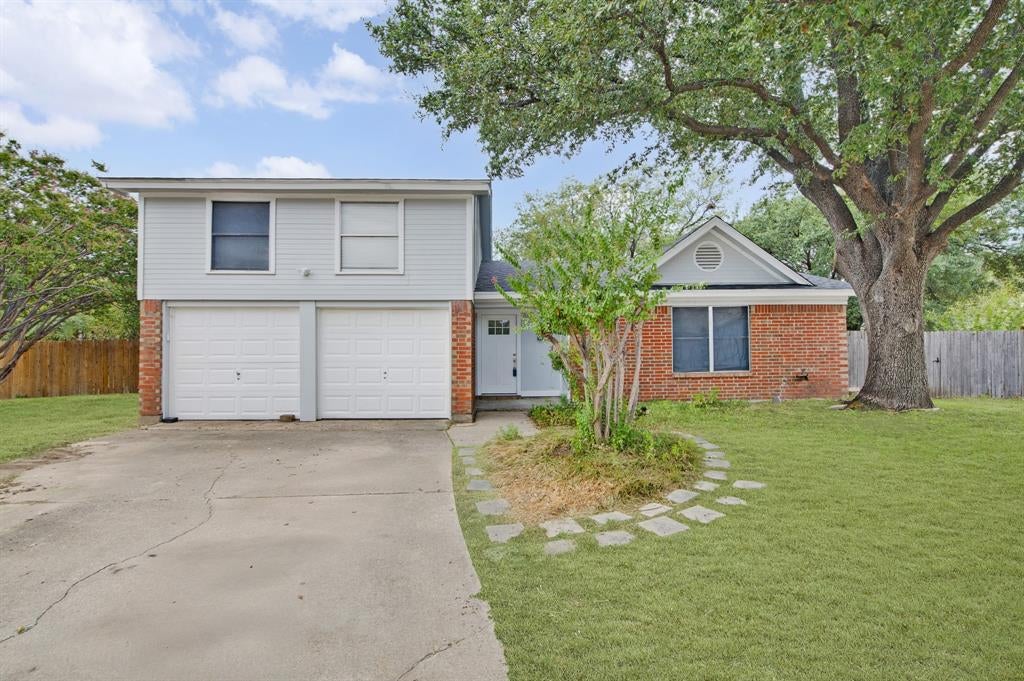 6401 Greenfield Court — photo