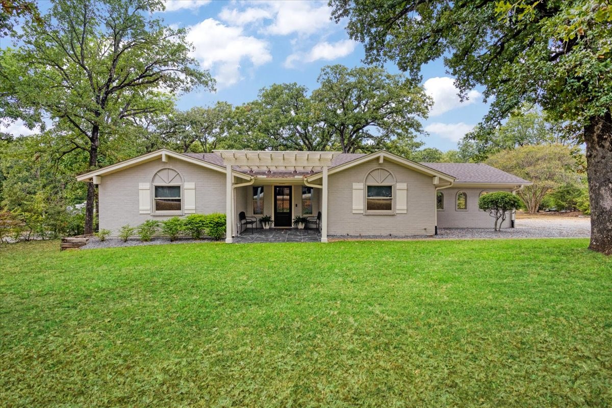 225 Karen Drive — photo