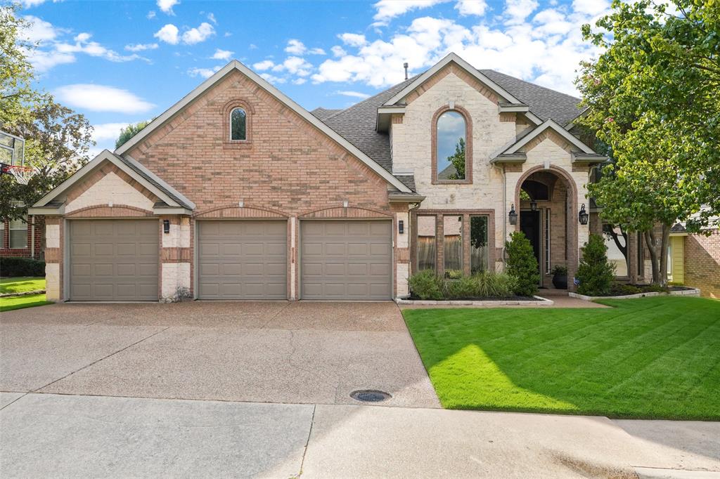 1530 Fairlakes Pointe Drive — photo
